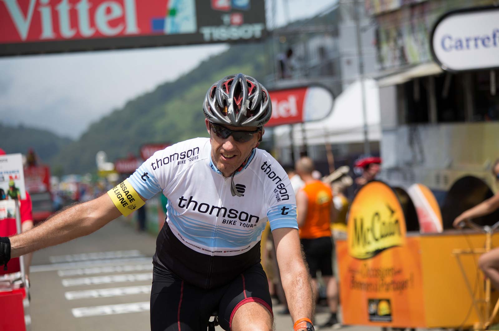 2019 Tour de France - Pyrenees - Ride across the finish line