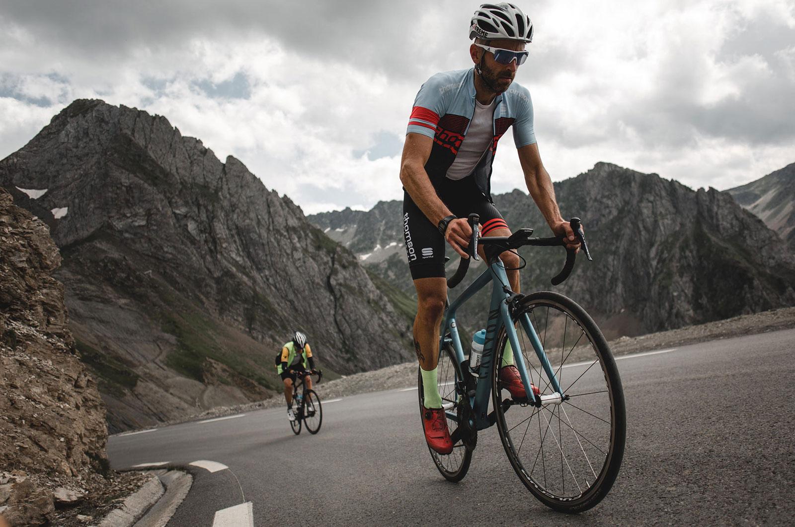 Climbing Col du Tourmalet